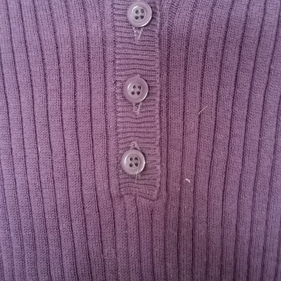 Cute purple sweater - Picture 2 of 5